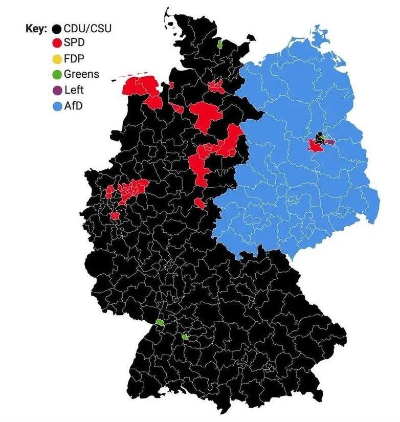 Key: &bull; CDU/CSU &bull; SPD FDP Greens &bull; Left &bull; AfD